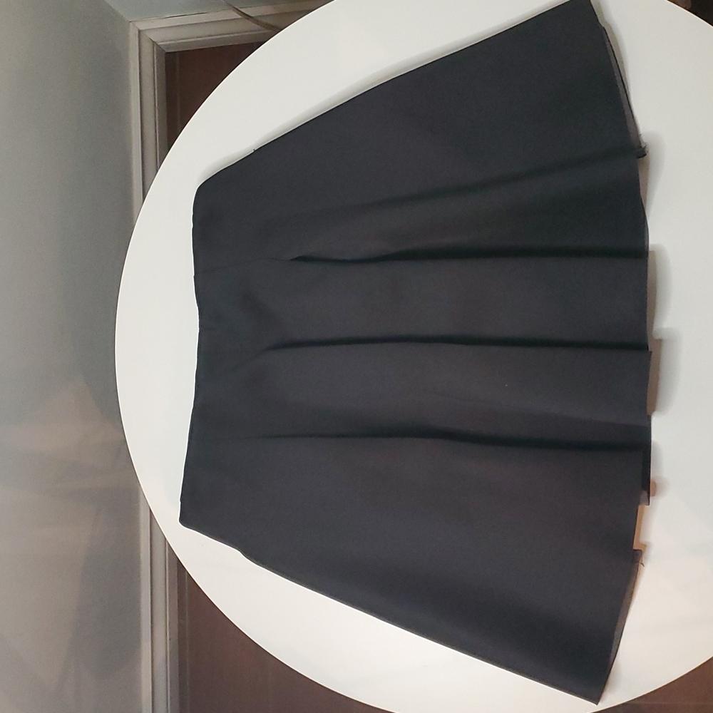 NEW BLACK SKATER PLEATED SKIRT - SMALL